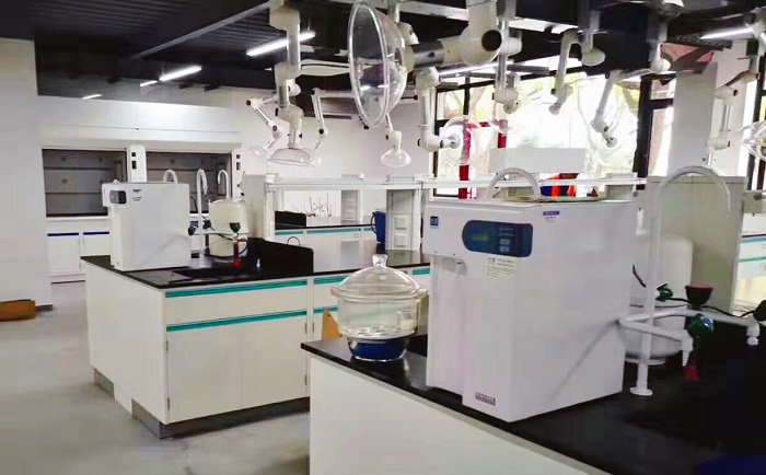 上海交通大學(xué)實(shí)驗(yàn)室超純水機(jī)安裝完工